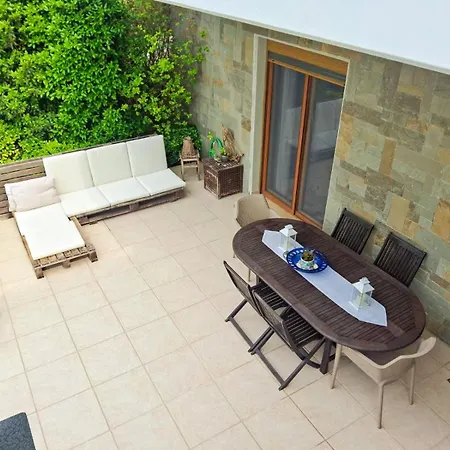 Angelo's Elegant Summer House