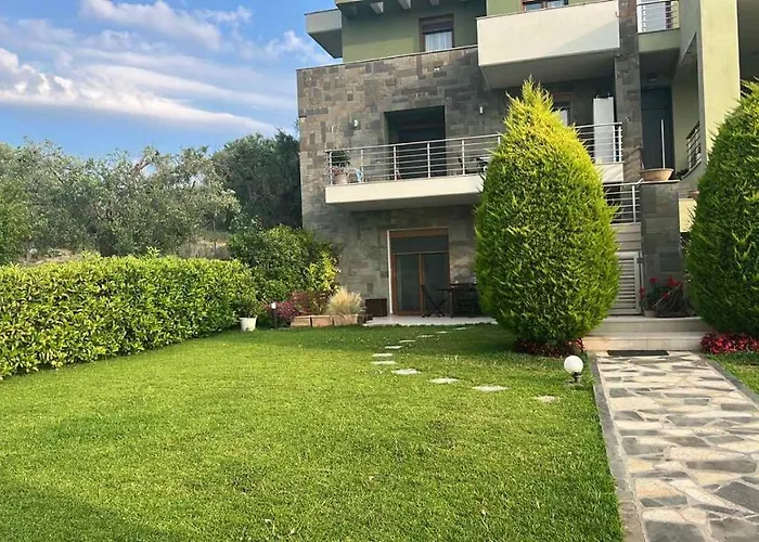 Angelo's Elegant Summer House