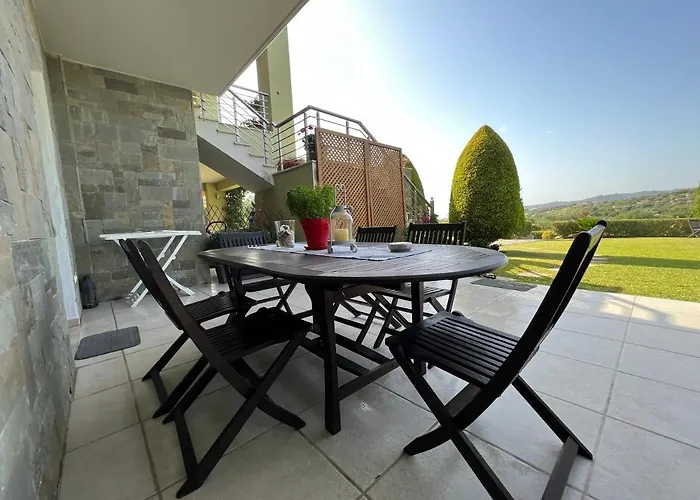 Angelo's Elegant Summer House